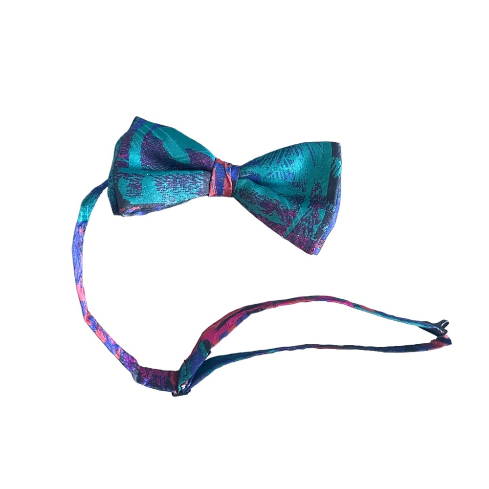Bow Tie Clip 90’s